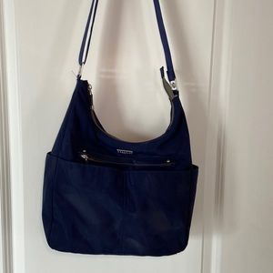 Baggallini travel bag.